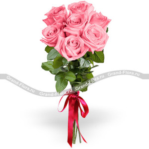 7 розовых роз (70 см)